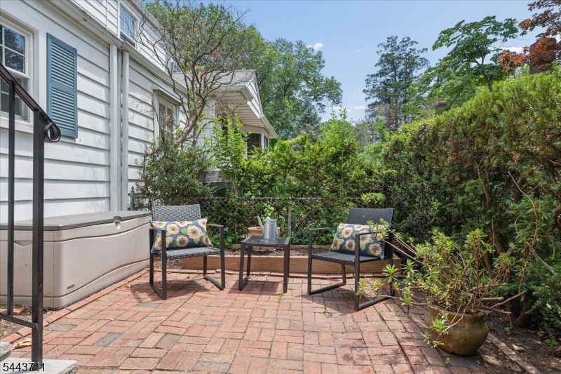 14 Bancroft Pl