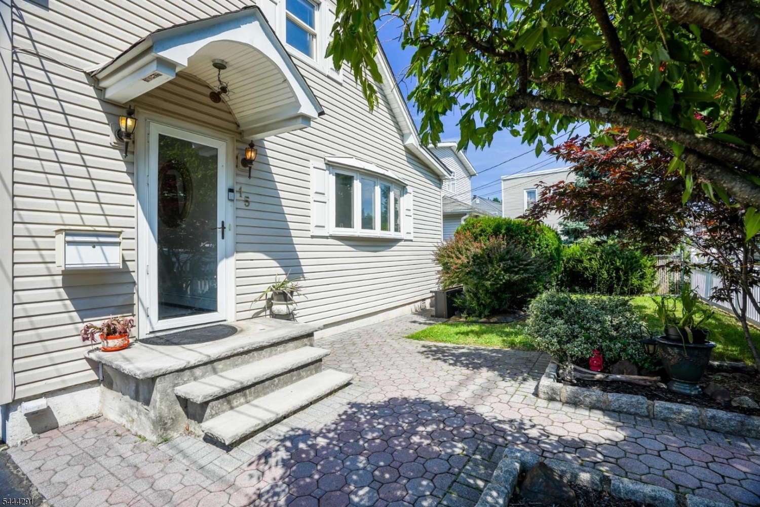 13 Chestnut St