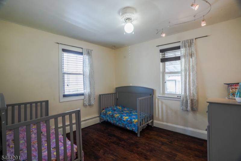 13 Chestnut St