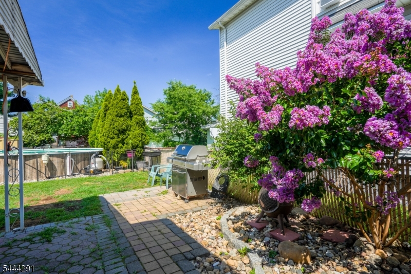 13 Chestnut St