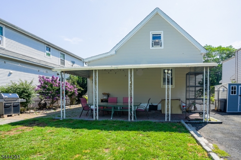 13 Chestnut St