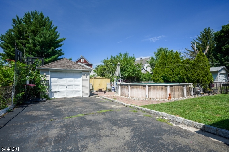 13 Chestnut St