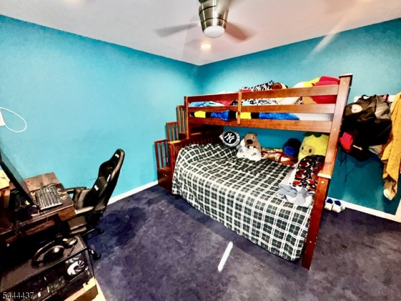 106 Starlight Rd