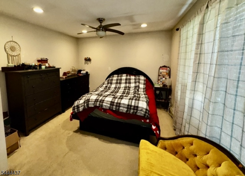 106 Starlight Rd