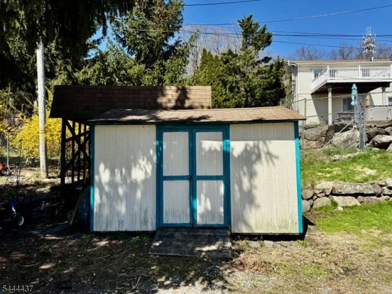 106 Starlight Rd