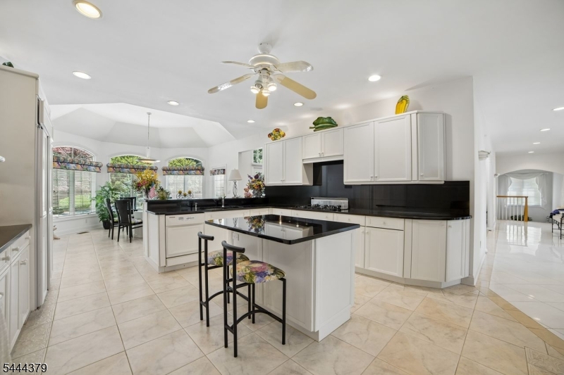 114 Valley Rd