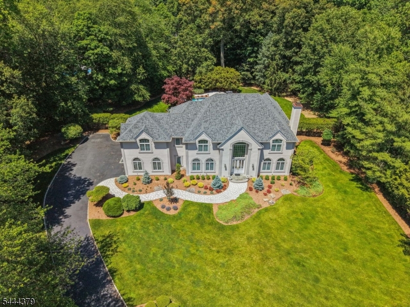 114 Valley Rd