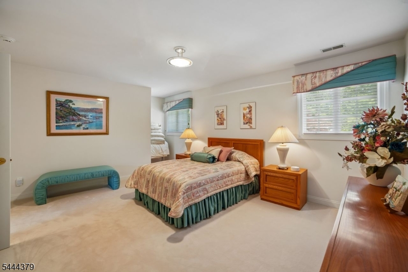114 Valley Rd