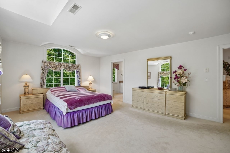114 Valley Rd