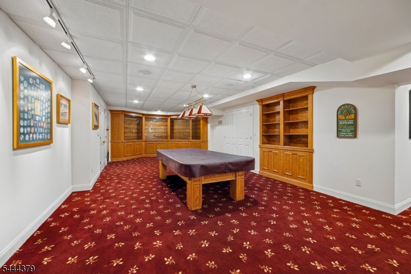 114 Valley Rd