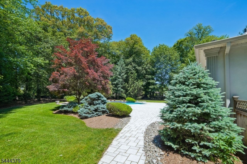 114 Valley Rd