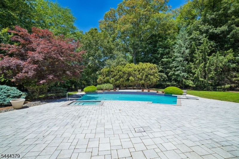 114 Valley Rd