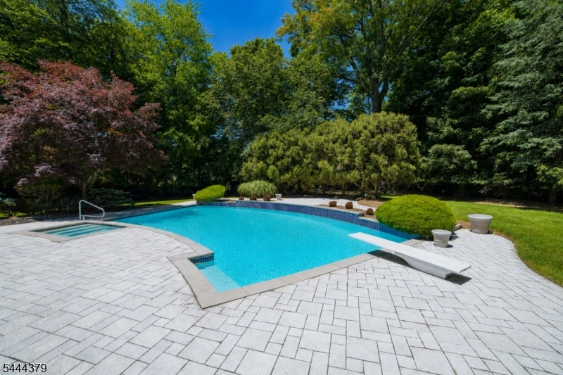 114 Valley Rd