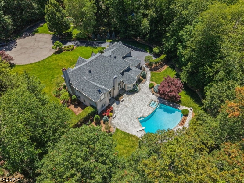114 Valley Rd