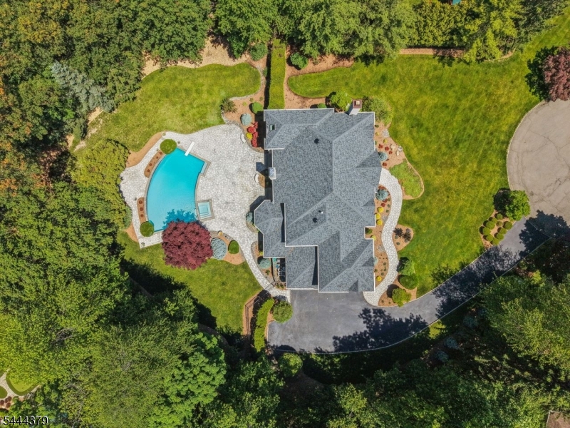 114 Valley Rd