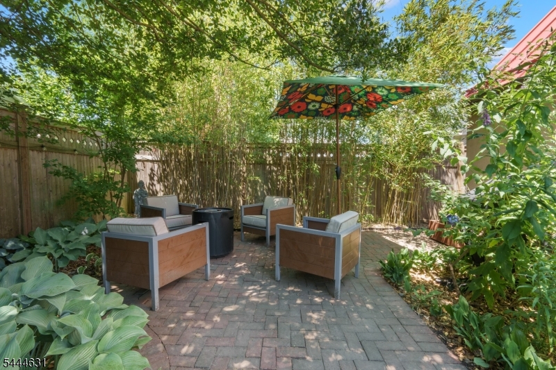 1030 Sterling Rd
