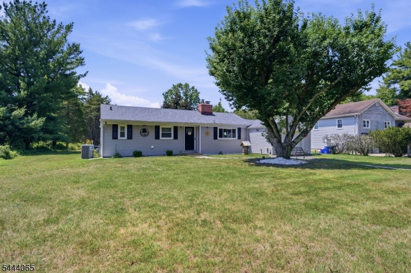 728 Mill Ln