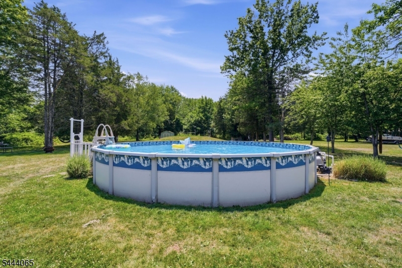 728 Mill Ln