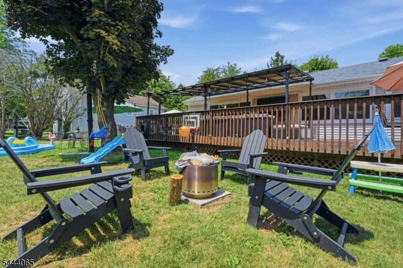 728 Mill Ln