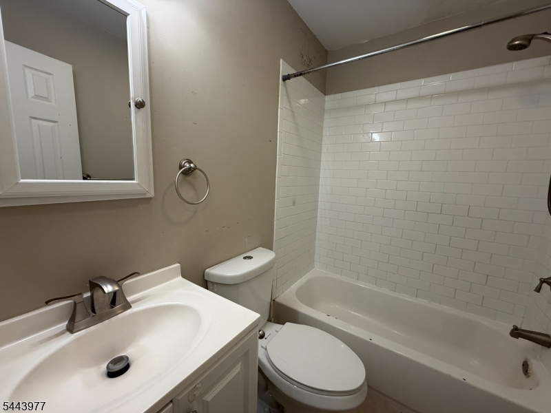 29 Billings Rd