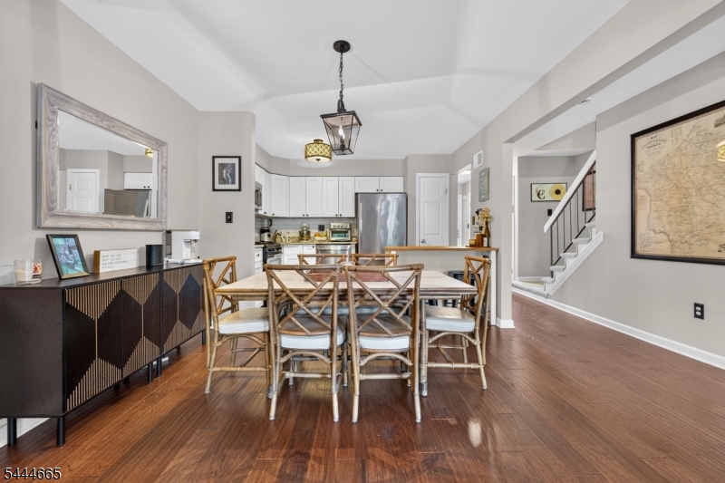 8 Saxonney Cir
