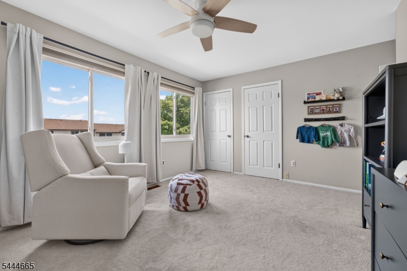 8 Saxonney Cir