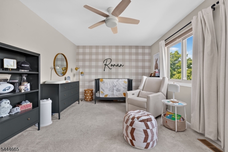 8 Saxonney Cir