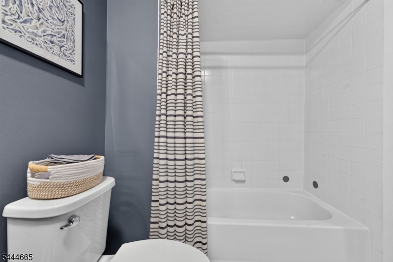 8 Saxonney Cir