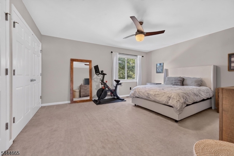 8 Saxonney Cir