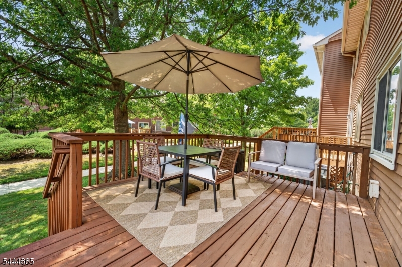 8 Saxonney Cir