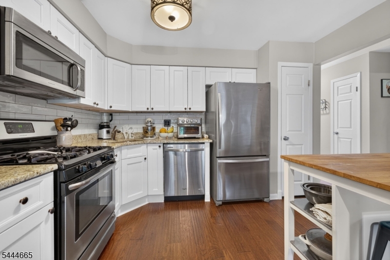 8 Saxonney Cir