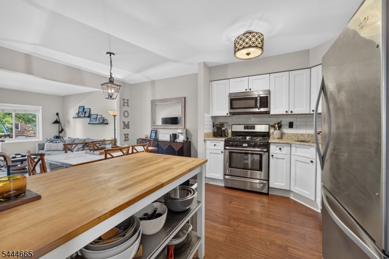 8 Saxonney Cir