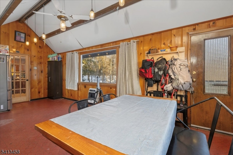 407 Diggles Pl