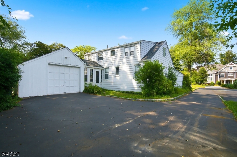 180 Milltown Rd