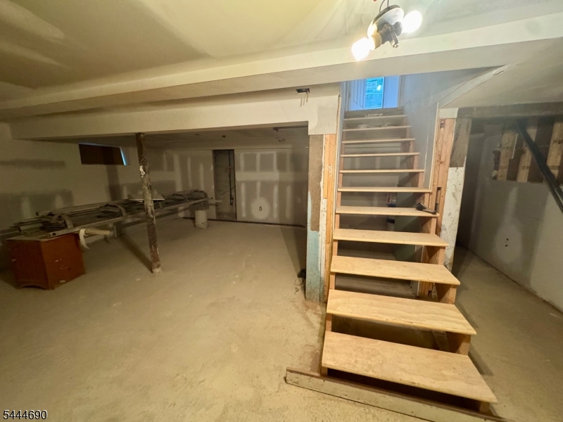 56 Glenwood Mt Rd
