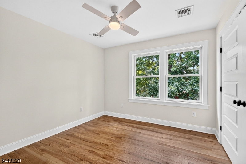 609 Harrison Ave