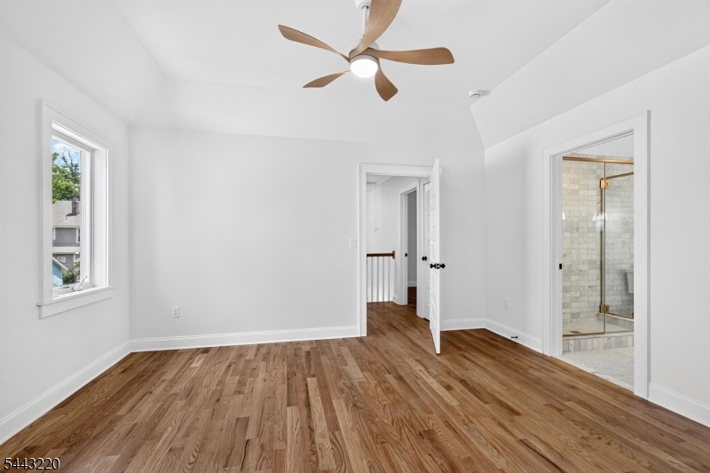 609 Harrison Ave