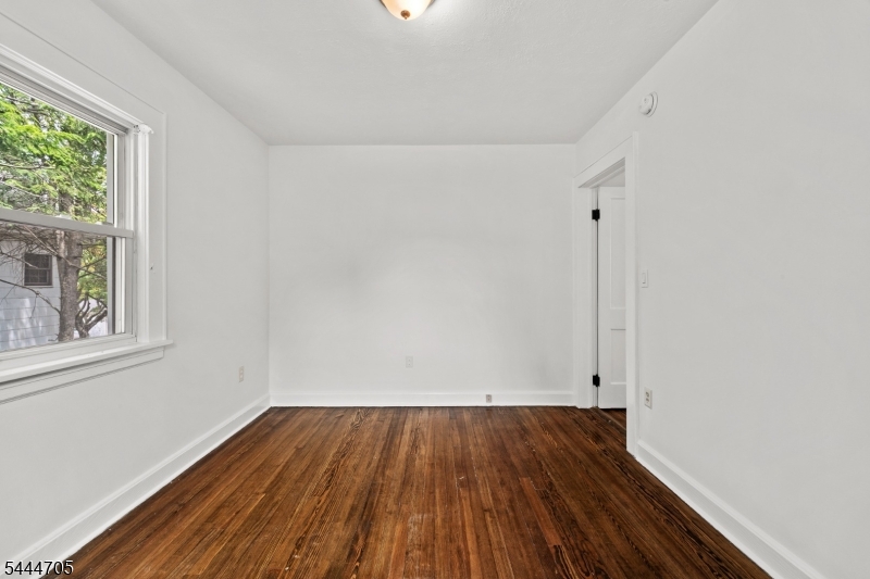 54 Chestnut Ave