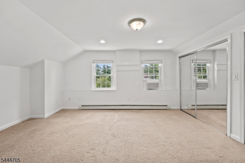 54 Chestnut Ave
