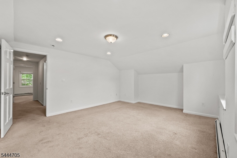 54 Chestnut Ave