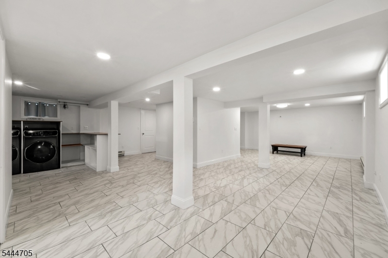 54 Chestnut Ave