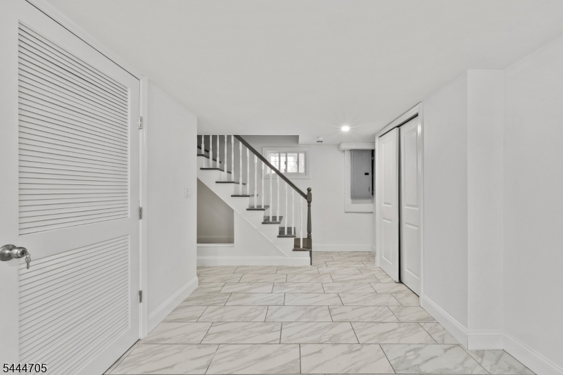 54 Chestnut Ave