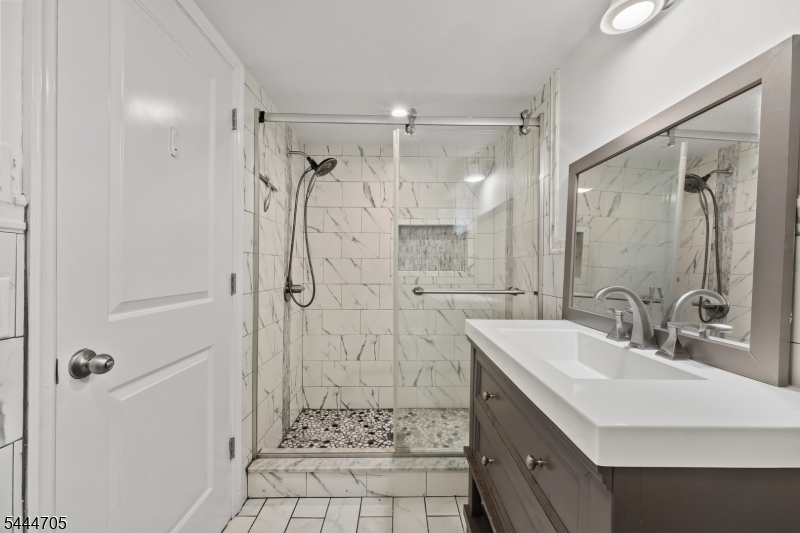 54 Chestnut Ave