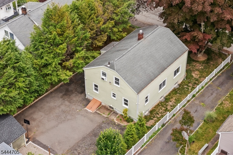 54 Chestnut Ave