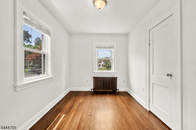 54 Chestnut Ave