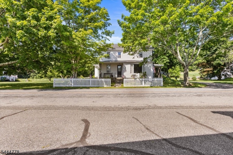 9 Jacksonburg Rd