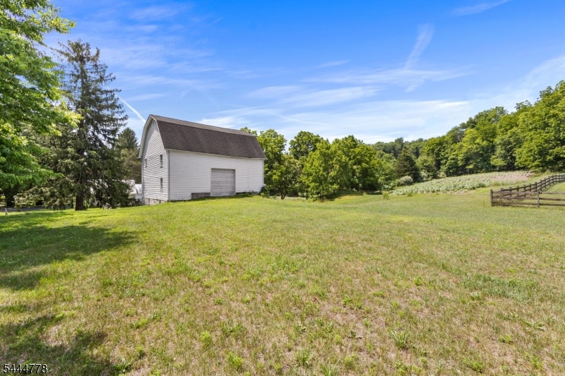 9 Jacksonburg Rd