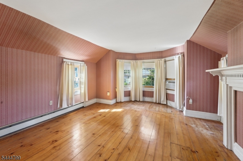 105 Harrison Ave