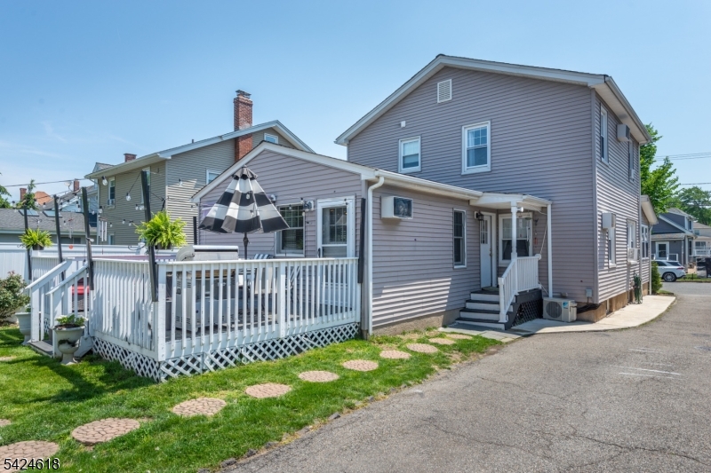 77 1St Ave