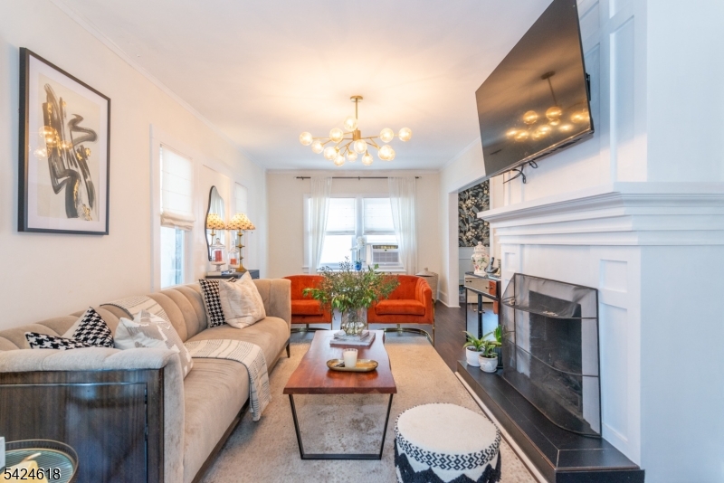 77 1St Ave